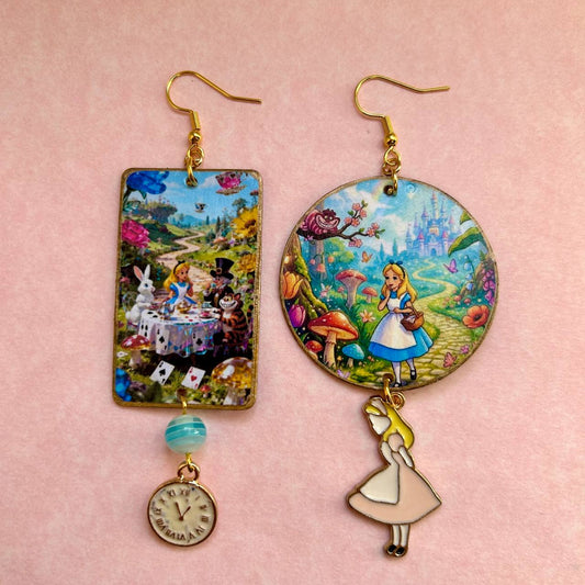 Orecchini fiabe Alice in Wonderland gold artigianali