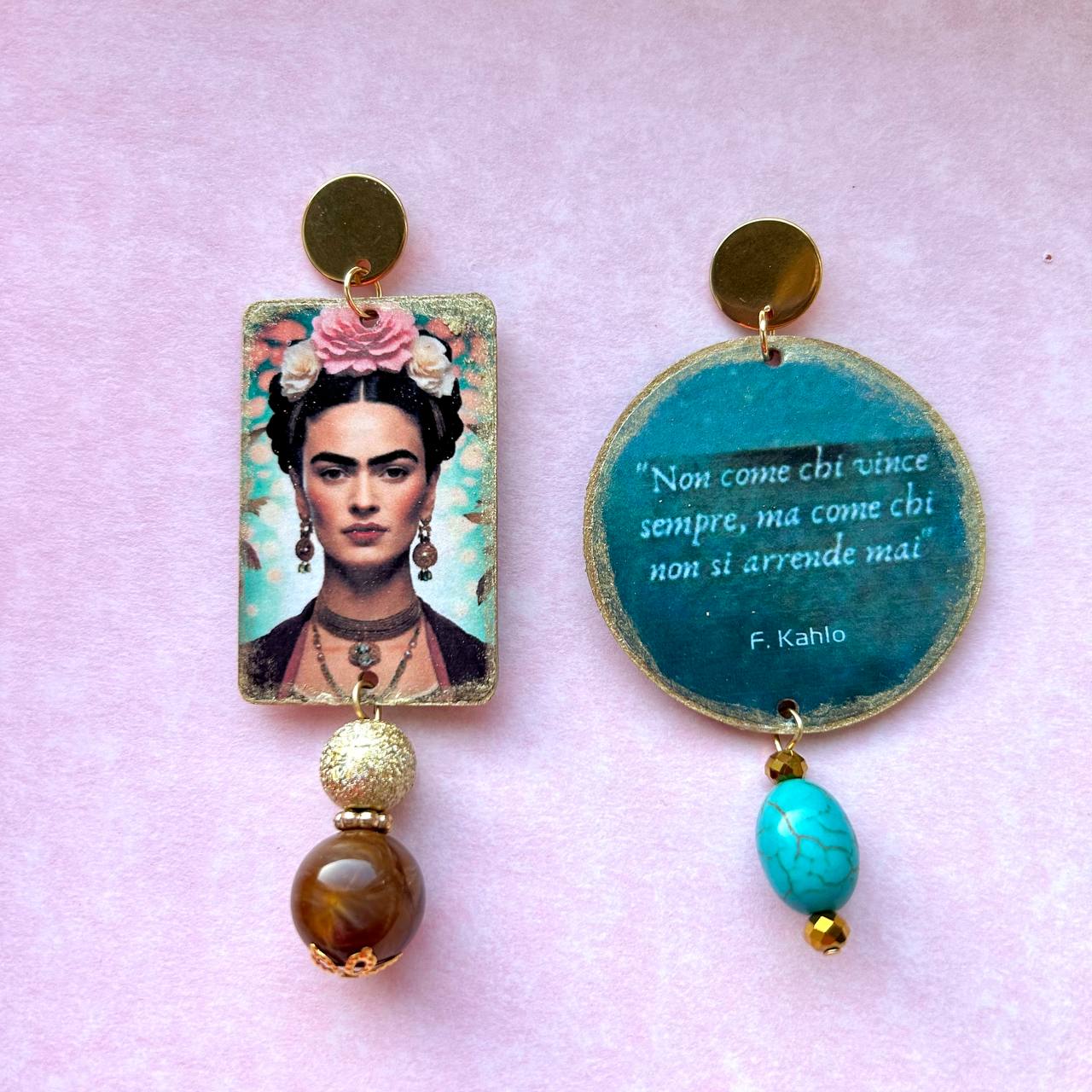 Orecchini Frida Kahlo blu e oro artigianali
