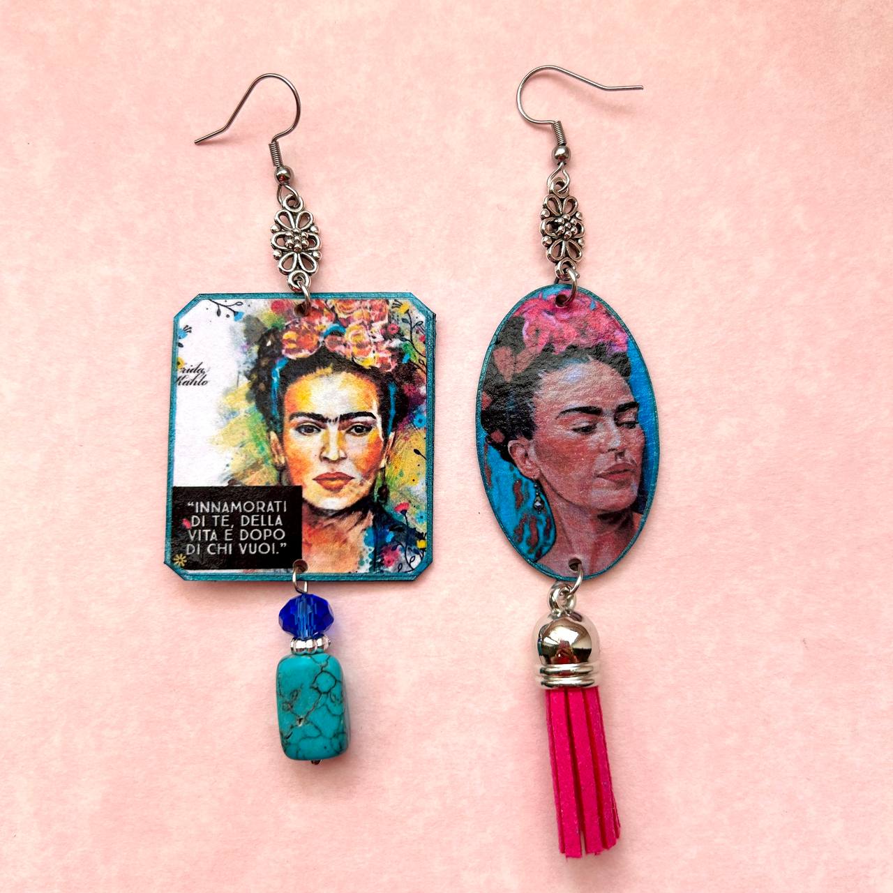 Orecchini Frida Kahlo blu e rosa artigianali